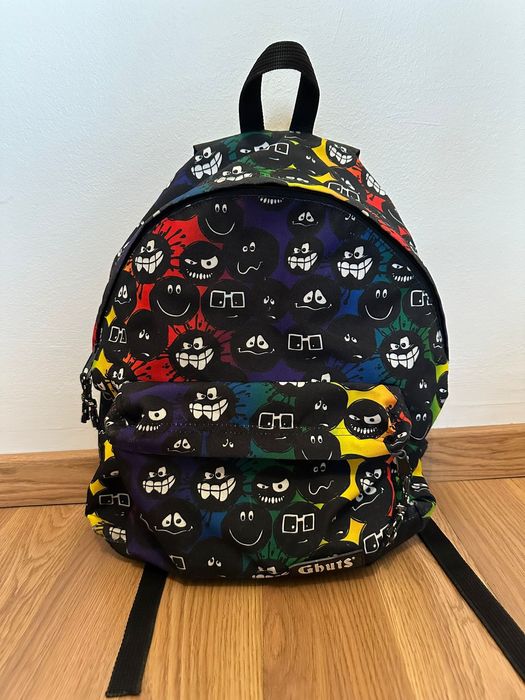 Mochila emojis marca GHUTS
