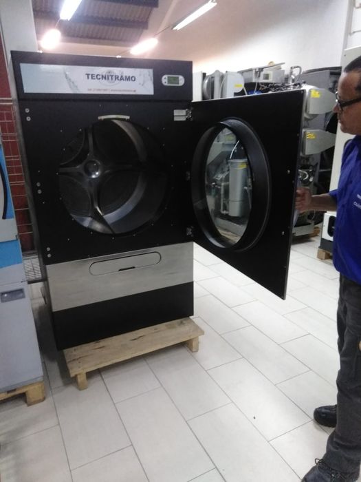 Máquina de secar industrial 25kg Self service