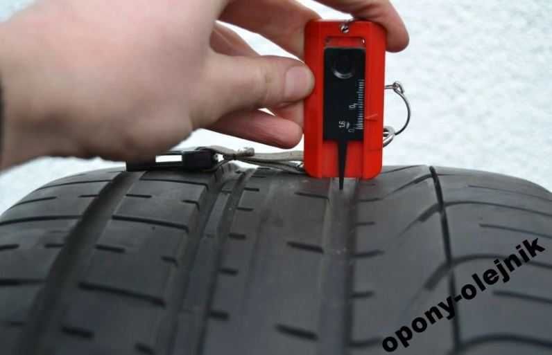 1x LATO 255/45r19 Pirelli Pzero 255/45-19