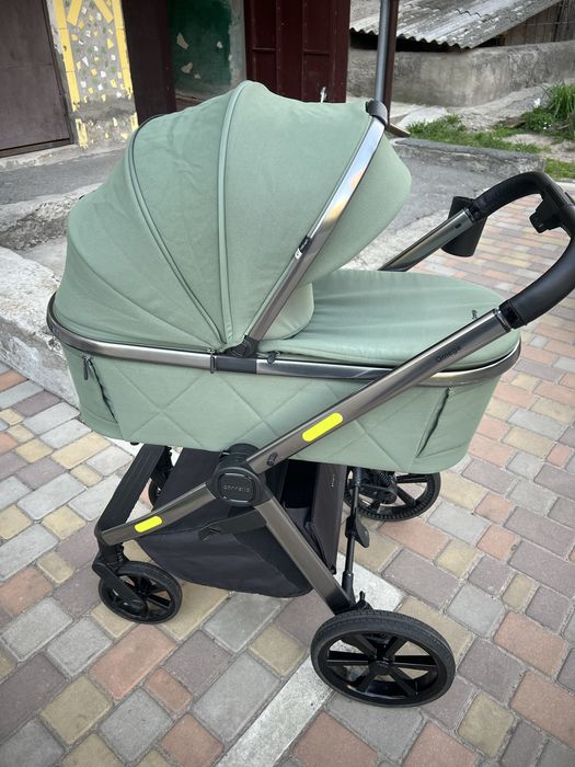 Дитяча коляска Carrello Omega 2 в 1 Зелена