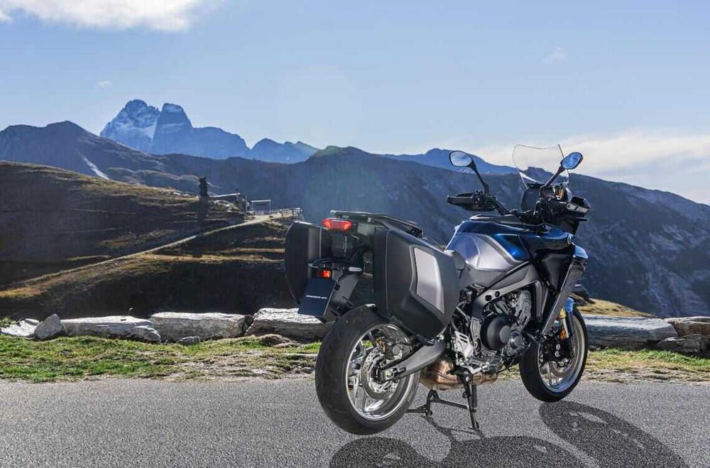 Yamaha Tracer 9 GT+ Y-AMT 2026