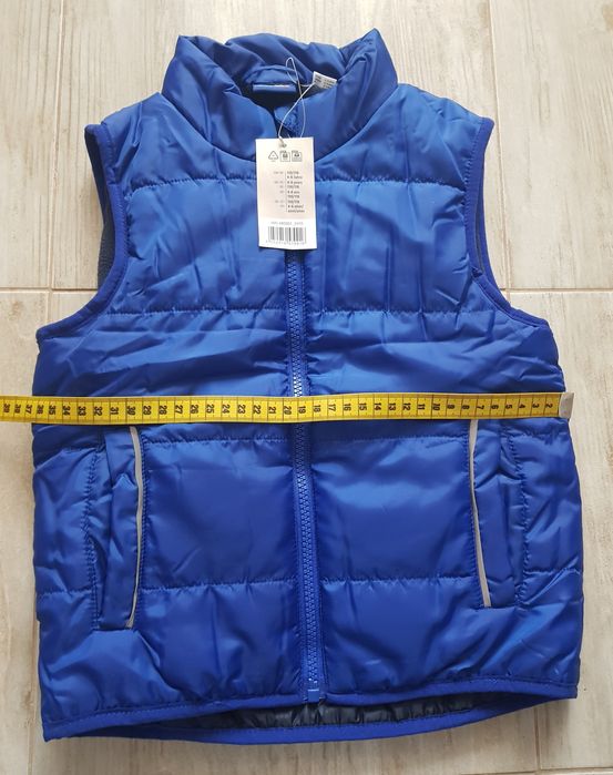 Жилетка безрукавка 116 розміру