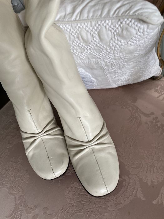 Kozaki LV biale skóra