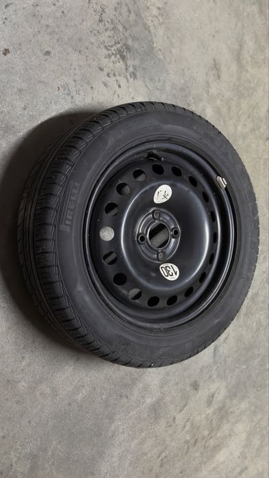 Pneu 205/55R16 com jante de ferro 4x100