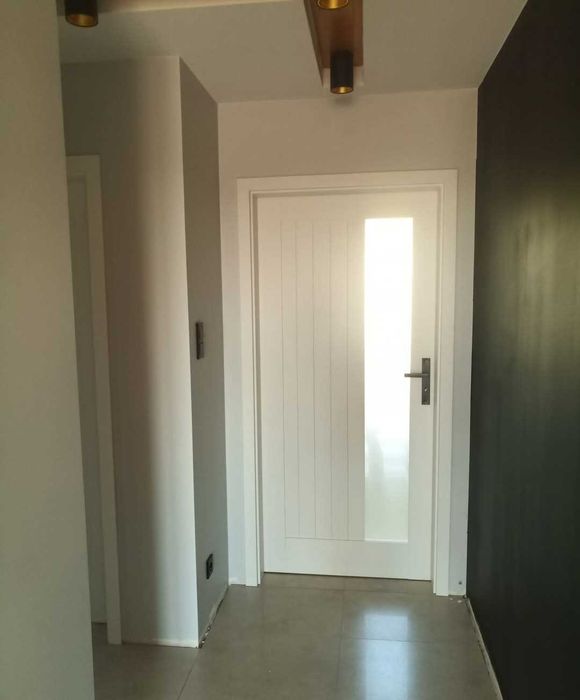 Drzwi z kamuflażem starych futryn