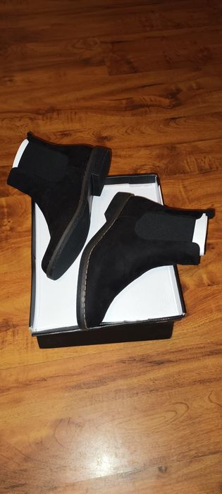 Botki wiosenne czarne zamszu roz. 38 nowe