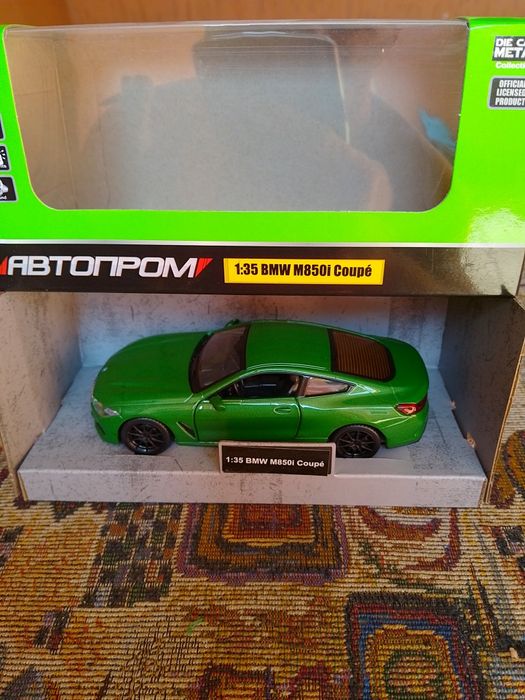 Машинки.Металлические коллекционые масштабные модели автомобилей