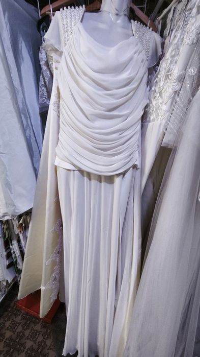 Весільні сукні розпродаж