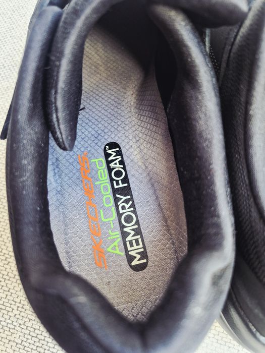 Buty skechers memory foam 42 czarne na rzep