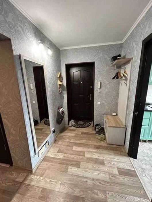 Продається 3-и кімнатна  СТАЛІНКА вул. ОДЕСЬКА 5/5