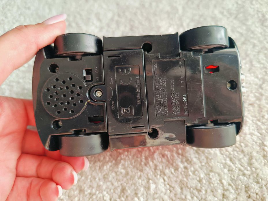 samochód interaktywny (3 szt.) + GRATIS