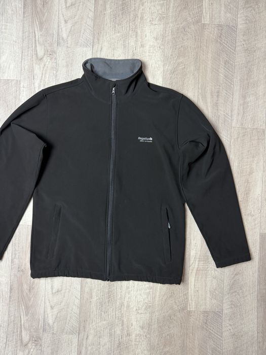 Ветровка Regatta Softshell размер L оригинал треккинговая чёрная tnf