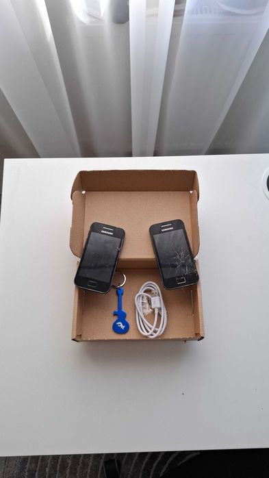 Samsung Ace GT-S5830, 2 sztuki