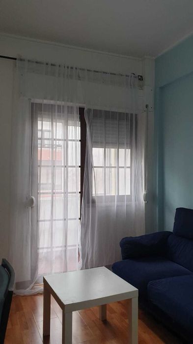 Quarto de solteiro em Almada cacilhas.