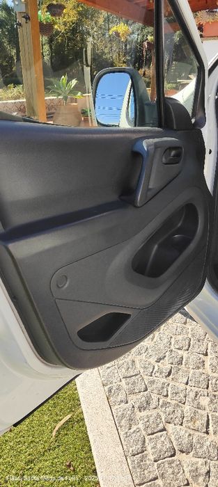 Carrinha Peugeot partner IVA dedutível