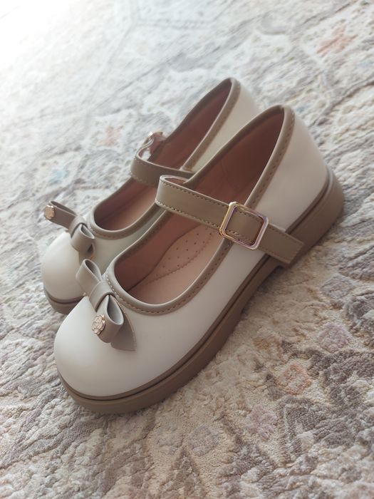 Туфлі нарядні нові clibee 36р.