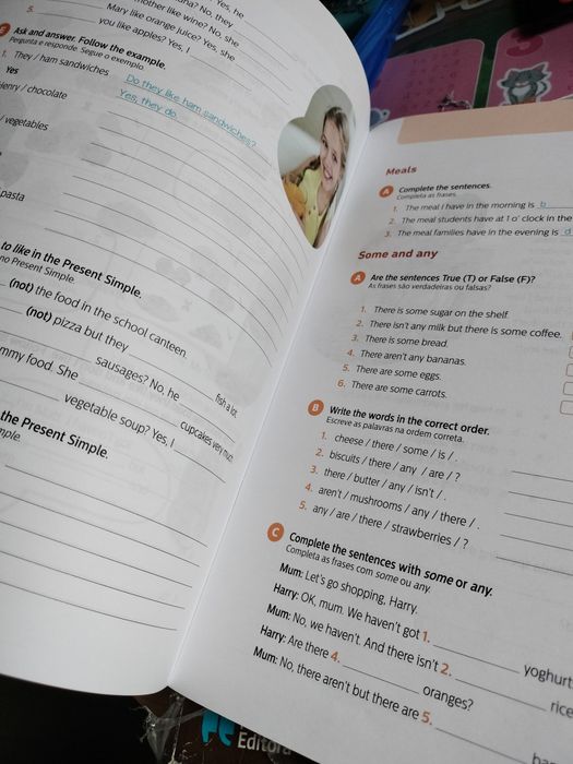Livro de fichas de Inglês 5°ano