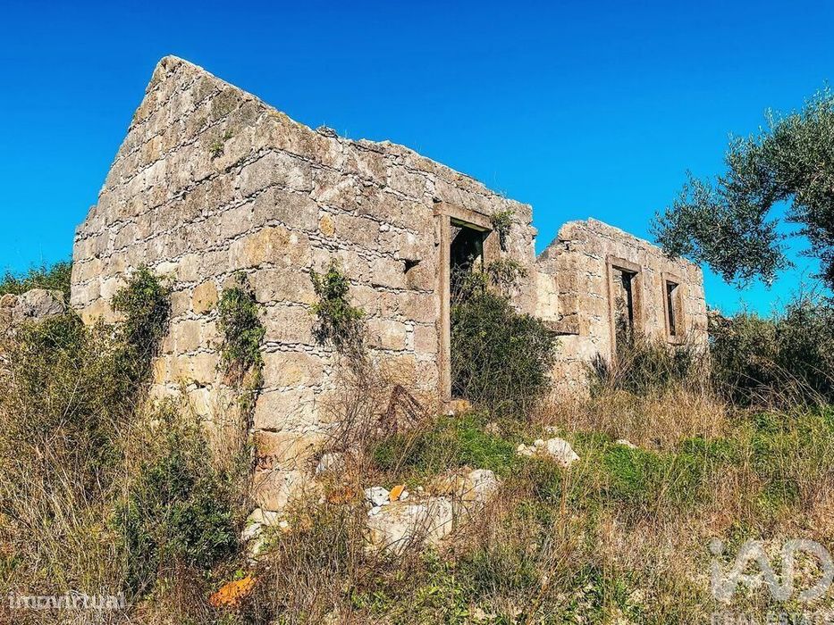 Casa rústica em São Vicente do Paul e Vale de Figueira de 75 m2