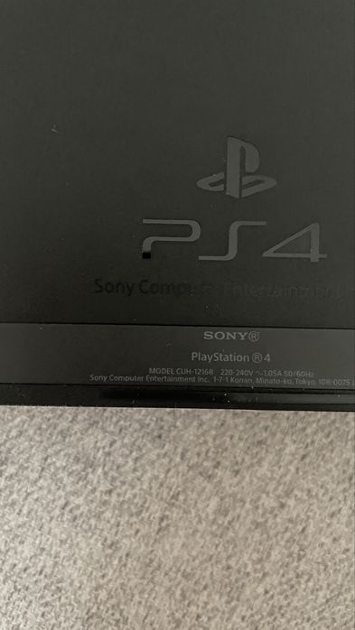 Konsola PS4 wersja CUH-1216B 1TB dysk