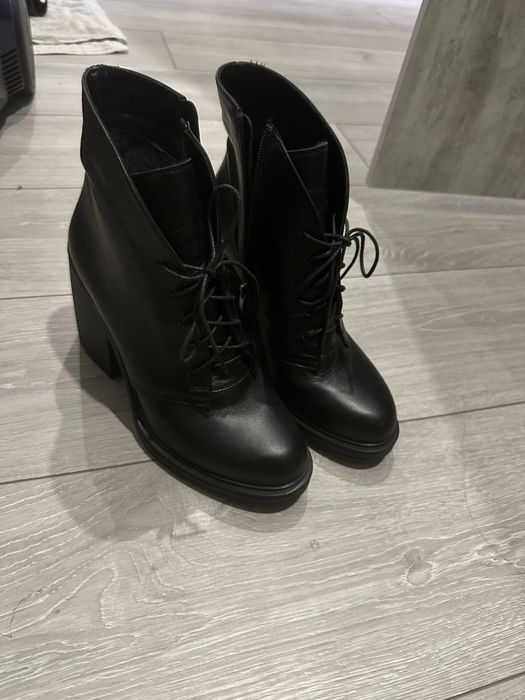 Кожані демисезоні ботінки