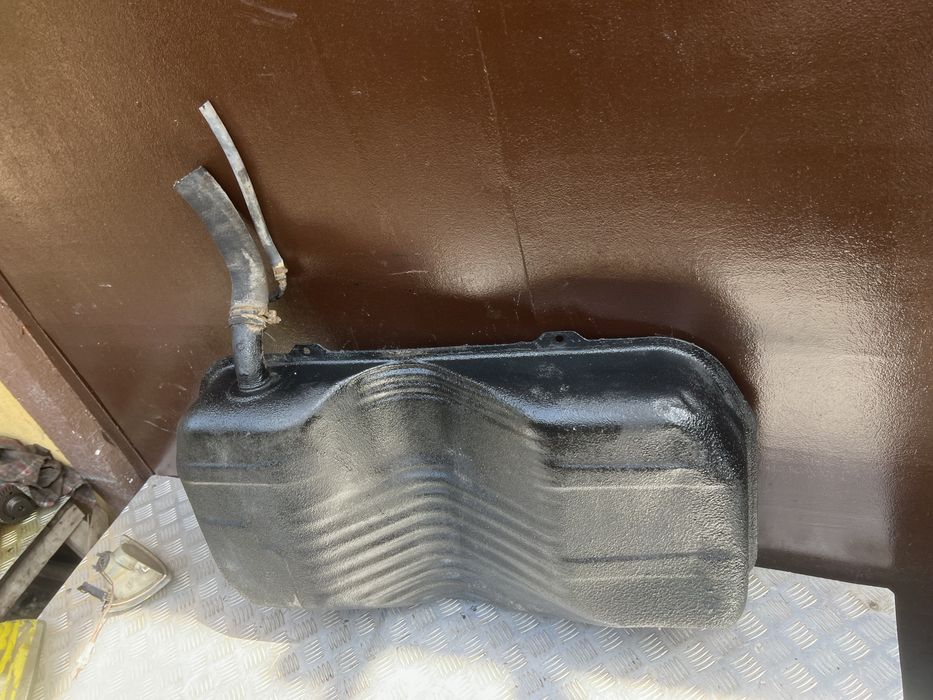 Сузуки свифт 98 год suzuki swift бак бензобак в сборе с насосом