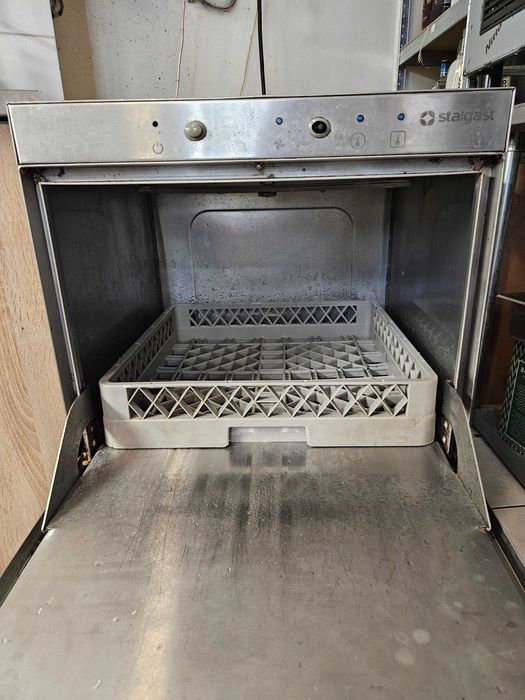 Zmywarka wyparzarka Stalgast 801017 – z pompa rzutową & dozownikiem pł