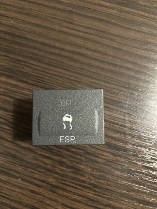 Продам кнопку ESP Ford Focus 2