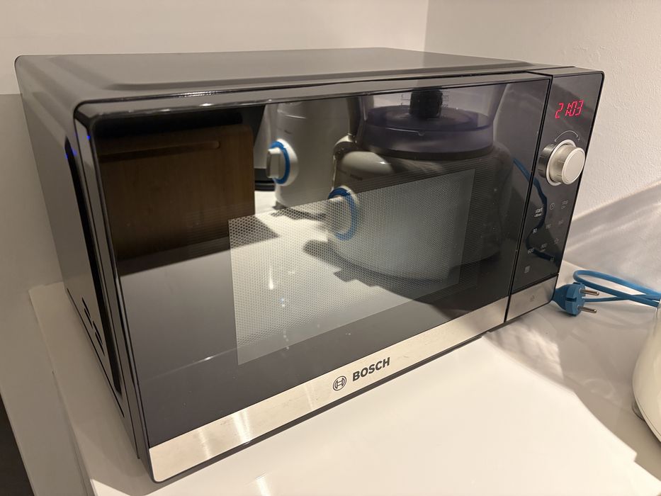 Vendo Micro-ondas Bosch impecável