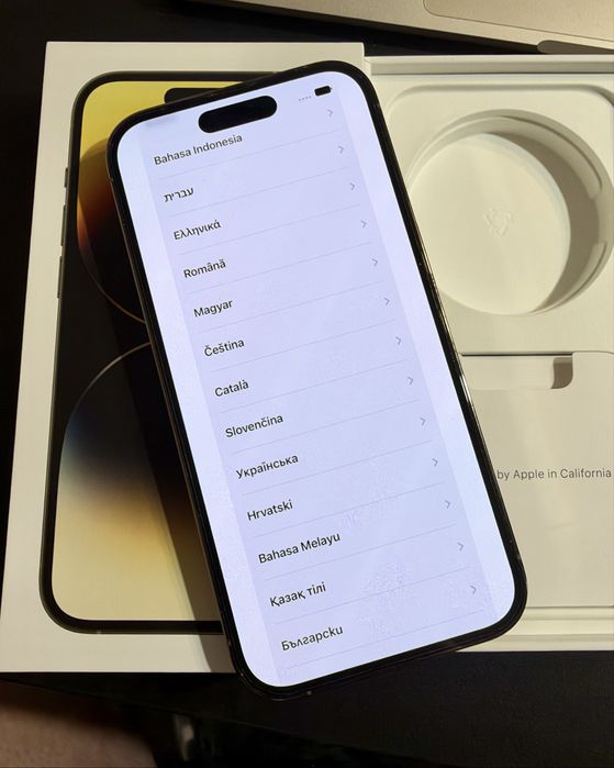 iPhone 14 Pro 1 TB złoty – rzadki model, idealny stan wizualny, oryginalne pudełko i dodatkowe etui