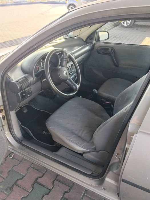 Automovel usado da marca Opel — photo 3