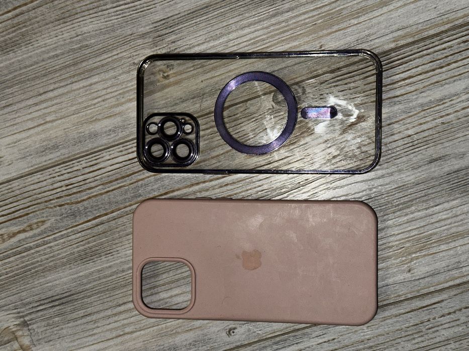 Продам чохли до айфонів .