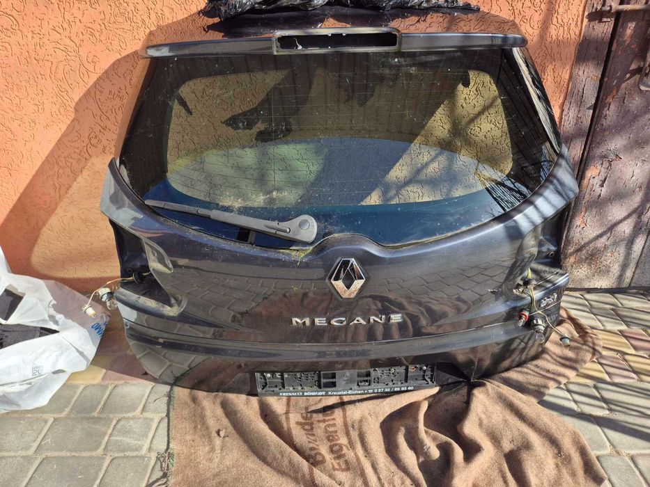 задня кришка багажника на універсал Renault Mégane 3 ляда меган3 універсал  TEB66