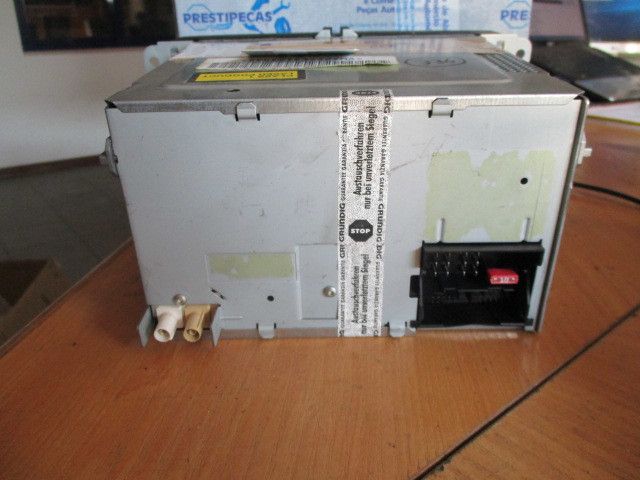Rádio / auto-rádio VOLKSWAGEN Golf V (1K1)