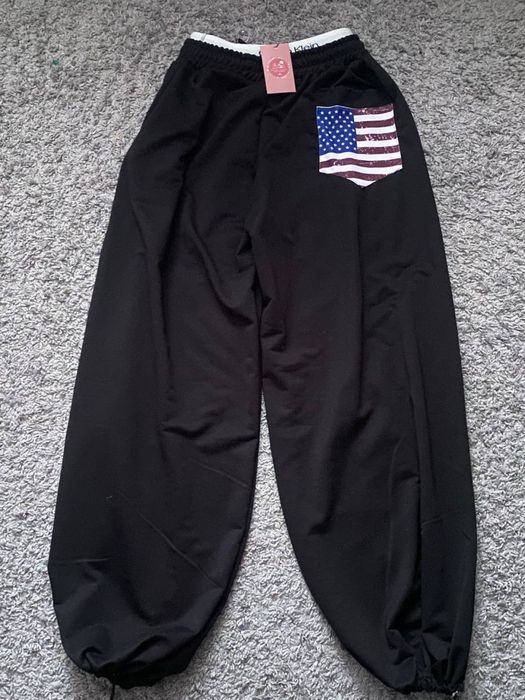 Продам обʼємні штани з резинкою.