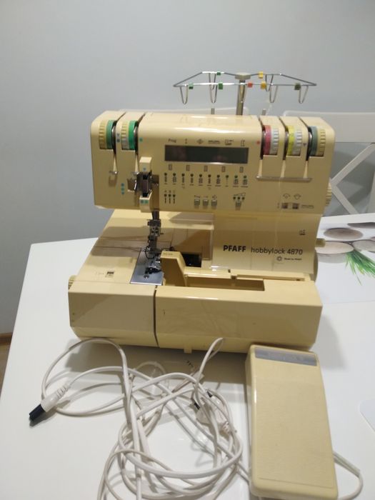 Overlock 5 nitkowy Pfaff hobbylock 4870