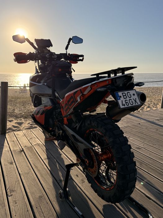 KTM 890 ADVENTURE R 2024 preparada para Rally