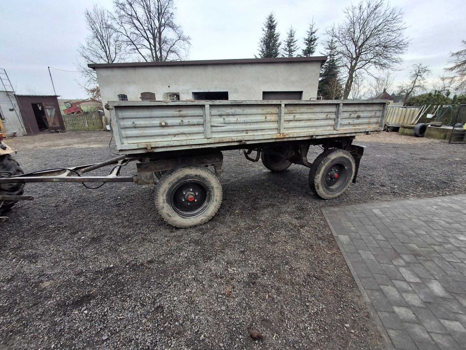 Burty przyczepy D-46. D-47