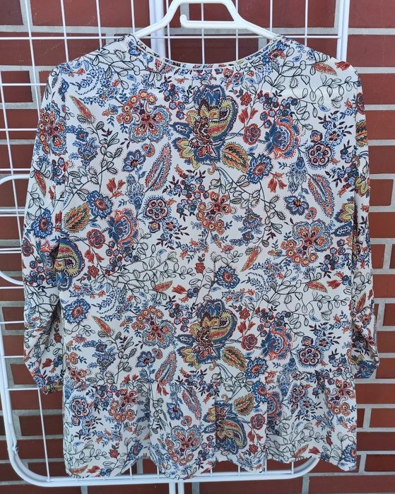 Blusa com cornucópias