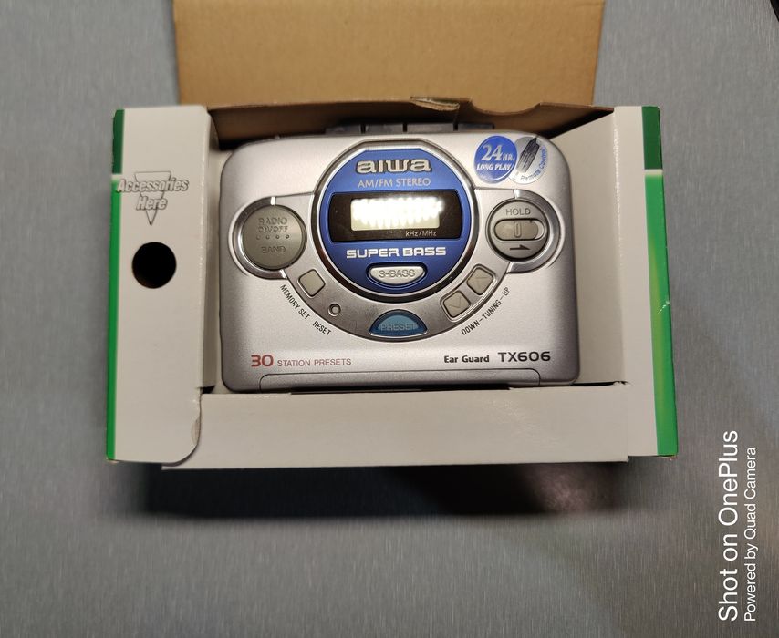 Кассетный радиоплеер Aiwa HS-TX606