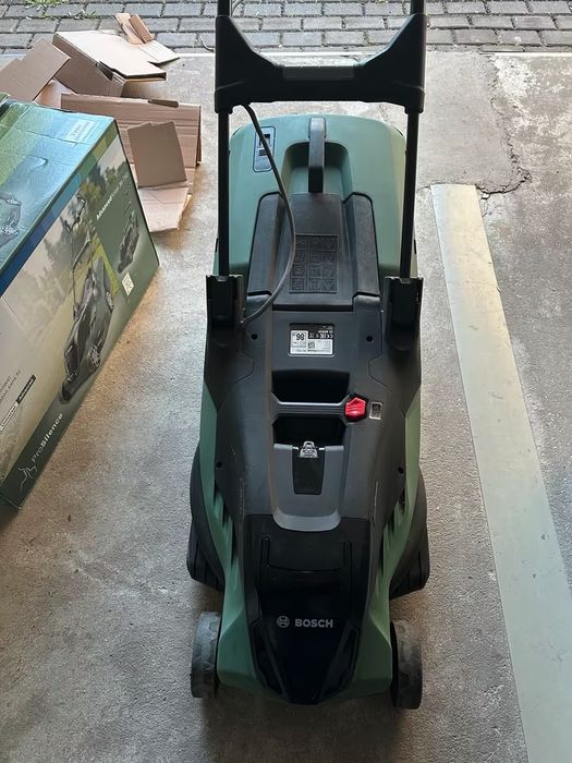 Kosiarka akumulatorowa Bosch Advanced Rotak 36-750 + podkaszarka GRATIS
