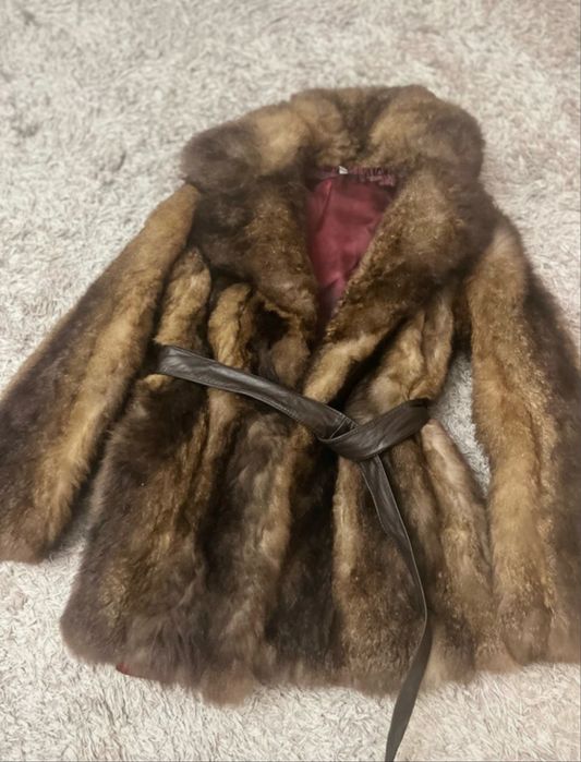 Futro  naturalne z paskiem rozmiar  S/M