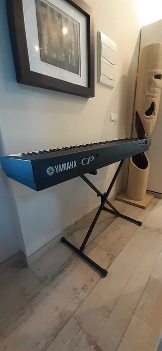 Piano profissional de cena Yamaha CP33