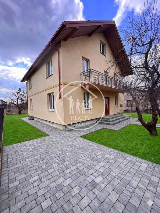 New! Просторий будинок з початим ремонтом та власним озером