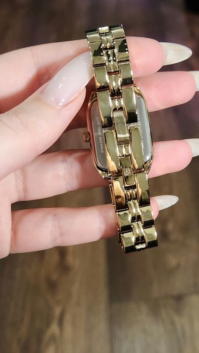 Годинник Anne Klein