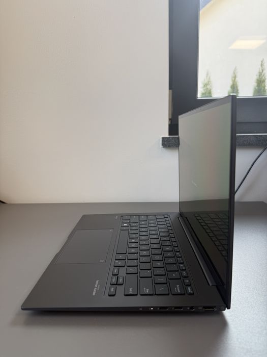 ASUS ZENBOOK Q410V i5-13500H 8GB 512GB OLED fv