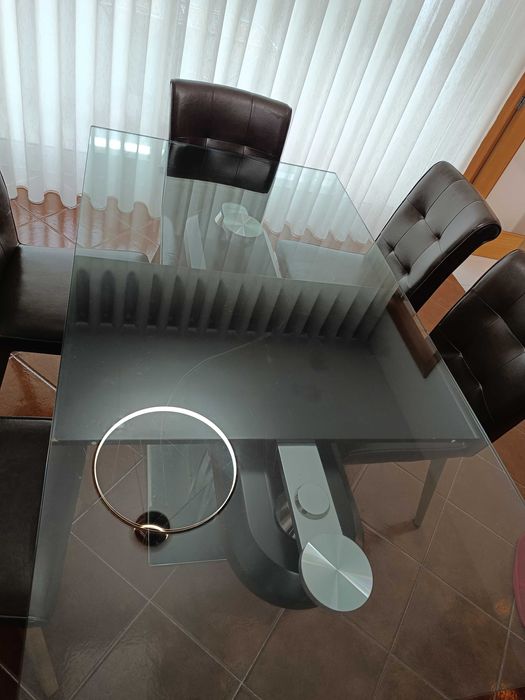 Mesa jantar extensível com 6 cadeiras