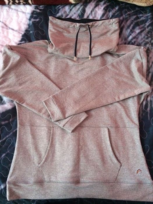 Нова жіноча кофта