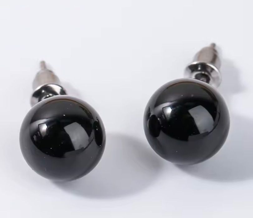 Naturalne kolczyki Czarny agat 6 mm