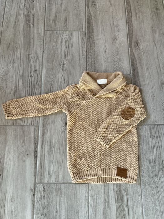 Beżowy sweter rozmiar 74