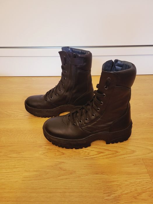 Botas em Pele- Calçado Militar